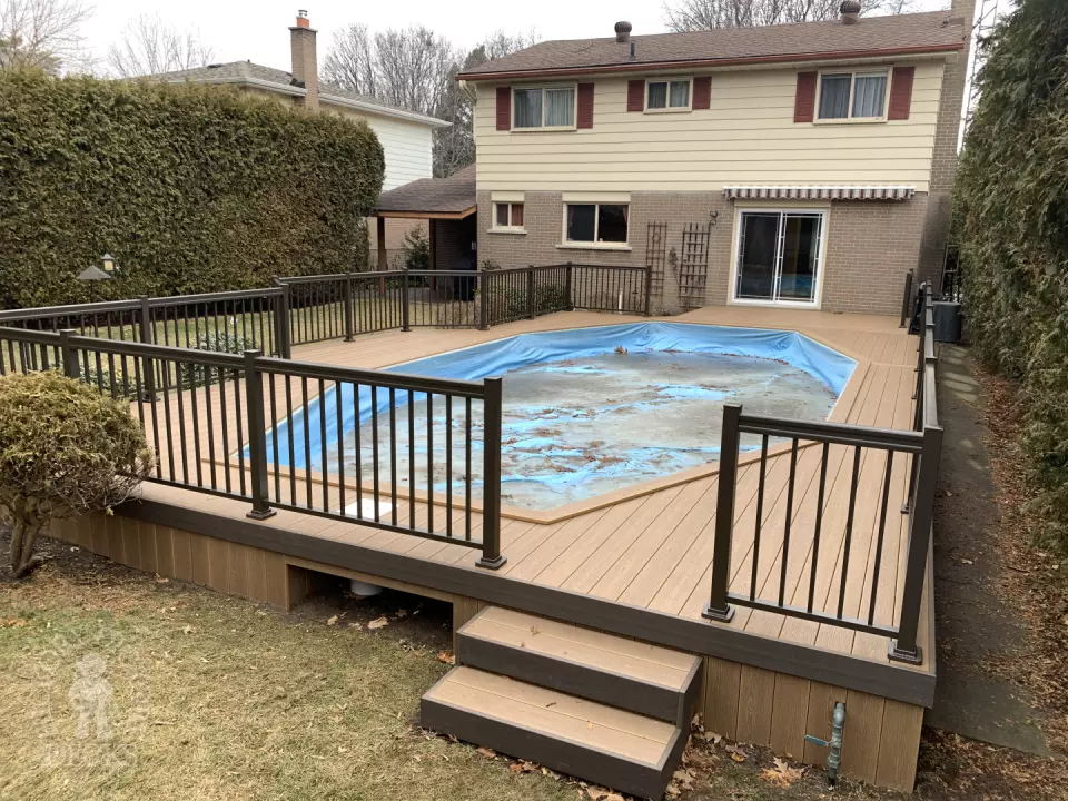 Clubhouse pool deck with aluminum railing in Mississauga Clubhouse pool deck with aluminum railing in Mississauga