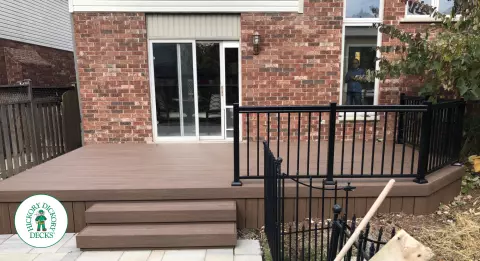 Fiberon deck in Burlington