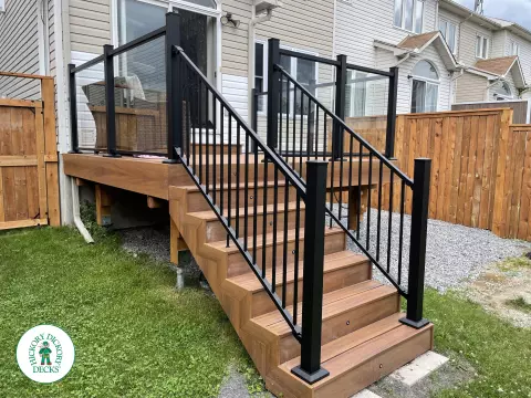 Small Armadillo Deck in Kanata with Glass Rail