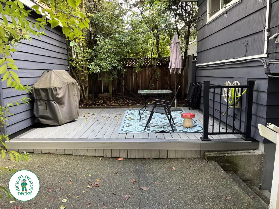 Small Timbertech deck in North Vancouver