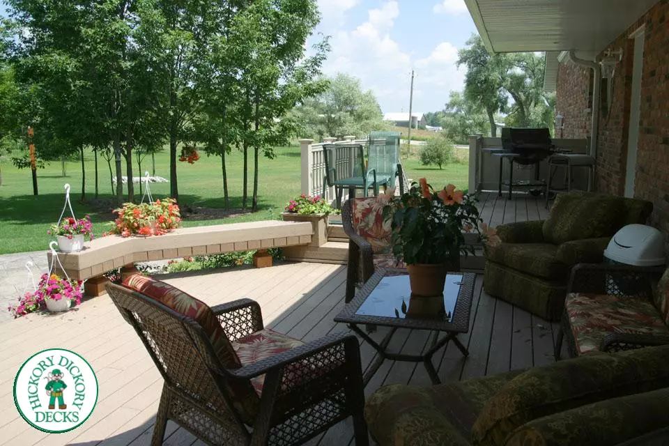 Deck Picture 7