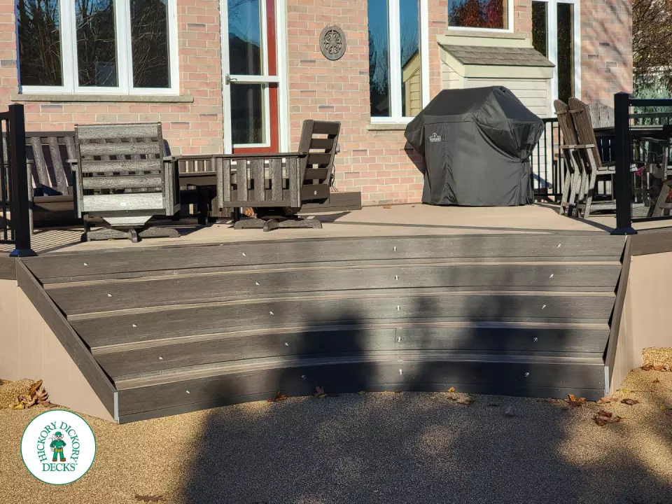 Clubhouse deck with curves and aluminum railing in St. Thomas Clubhouse deck with curves and aluminum railing in St. Thomas