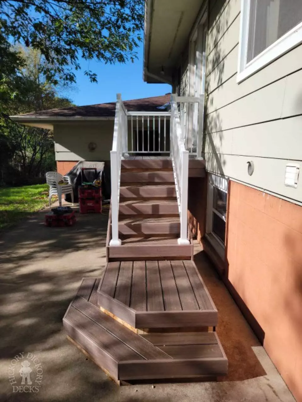Armadillo small deck with stairs and aluminum railing in Flamborough Armadillo small deck with stairs and aluminum railing in Flamborough