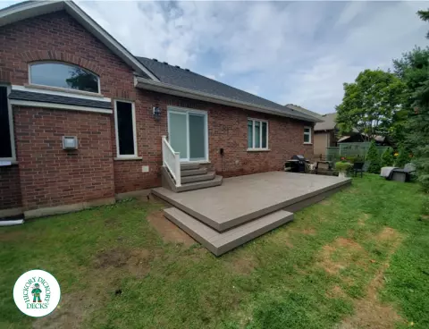 hickory Clubhouse Low deck