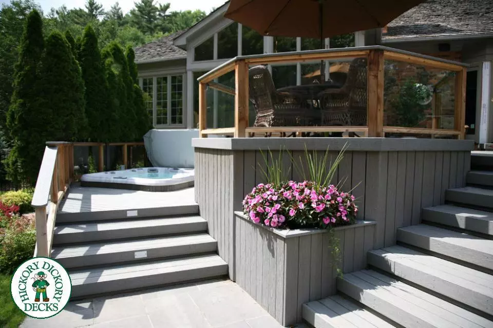 Deck Picture 2