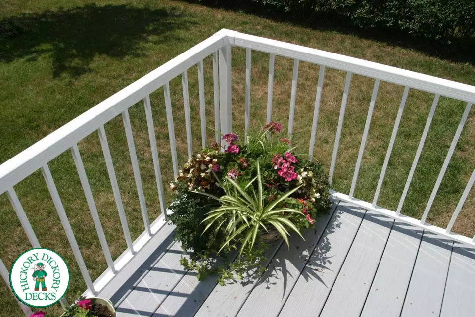 Deck Picture 9