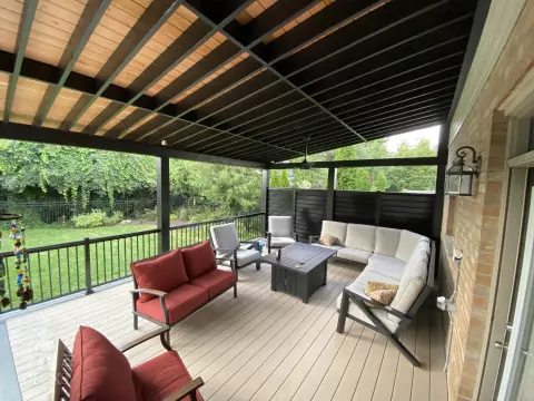 Cambridge deck with shed roof