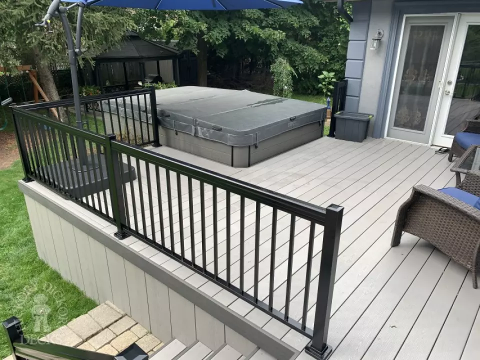 Clubhouse hot tub deck in Mississauga with aluminum railing