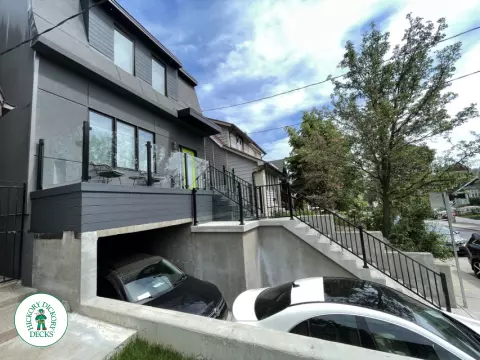 Trex front porch with stairs and glass rail