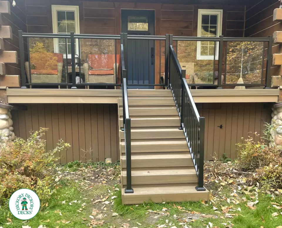 Fiberon front porch with aluminum rail and gate in Welland Ontario