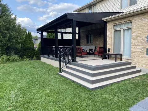 Cambridge deck with shed roof