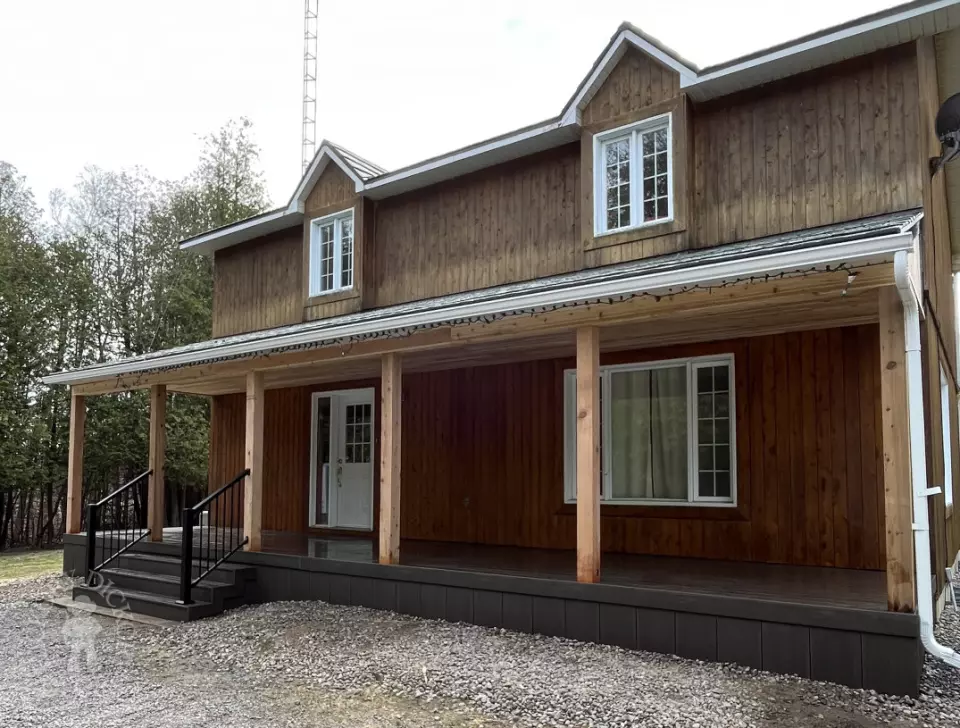 Clubhouse Front Porch in Kemptville Ontario Clubhouse Front Porch in Kemptville Ontario