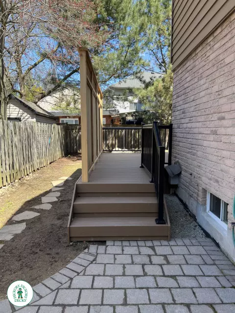 Trex low deck with privacy screens in Ancaster Trex low deck with privacy screens in Ancaster