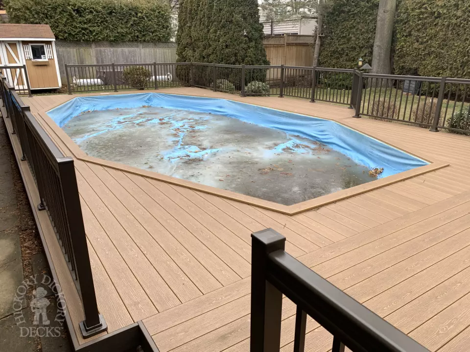 Clubhouse pool deck with aluminum railing in Mississauga Clubhouse pool deck with aluminum railing in Mississauga