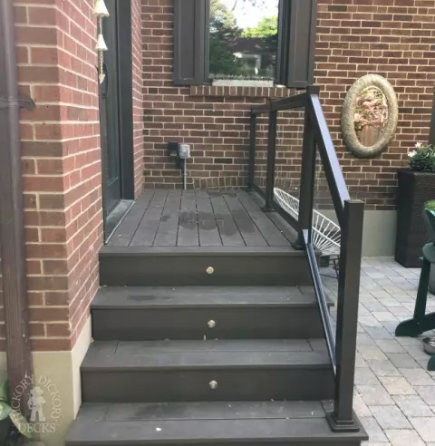 Clubhouse porch with glass rail in Etobicoke Clubhouse porch with glass rail in Etobicoke