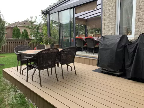 Trex small deck in Vaughan Trex small deck in Vaughan