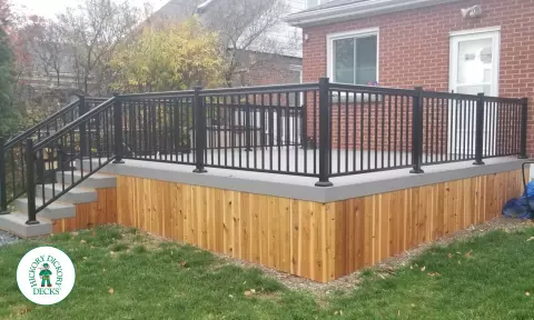 Fiberon Deck with Aluminum Railing in Hamilton Mountain