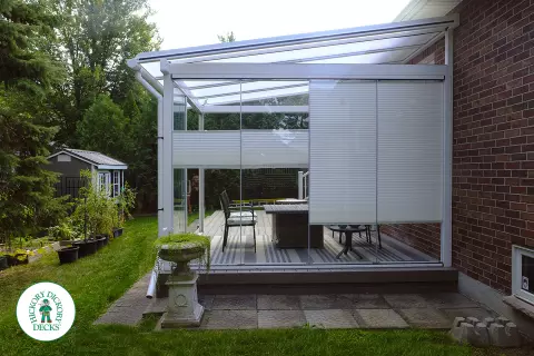 Clubhouse low deck with shelter in Ancaster