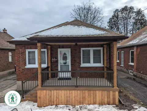 Fiberon porch in Brantford