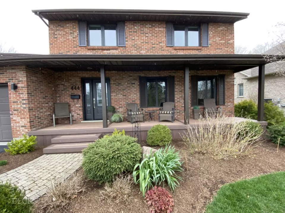 Veka front porch in Waterloo