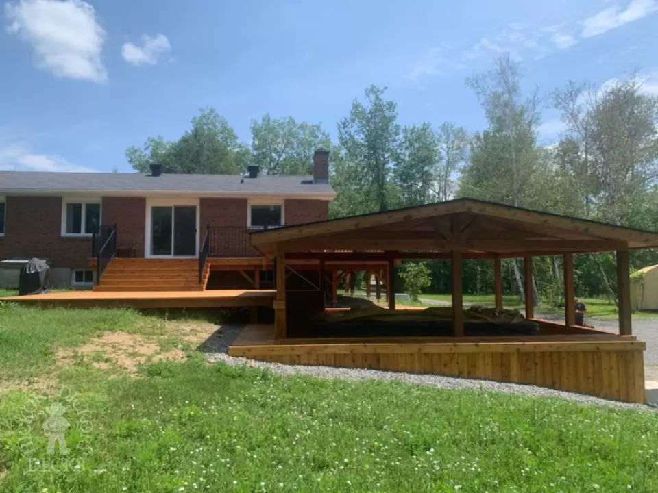 Cedar deck with aluminum railing and pavilion in Kempville Cedar deck with aluminum railing and pavilion in Kempville