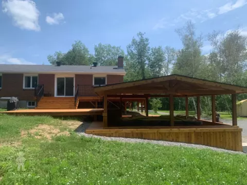 Cedar deck with aluminum railing and pavilion in Kempville Cedar deck with aluminum railing and pavilion in Kempville