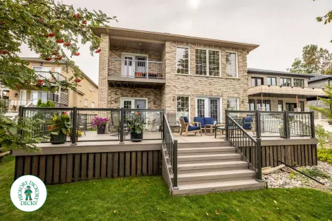 TruNorth Deck in Wasaga Beach with glass rails and lake view