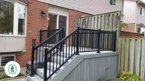 Trex Deck with Aluminum Railing in Hamilton Mountain