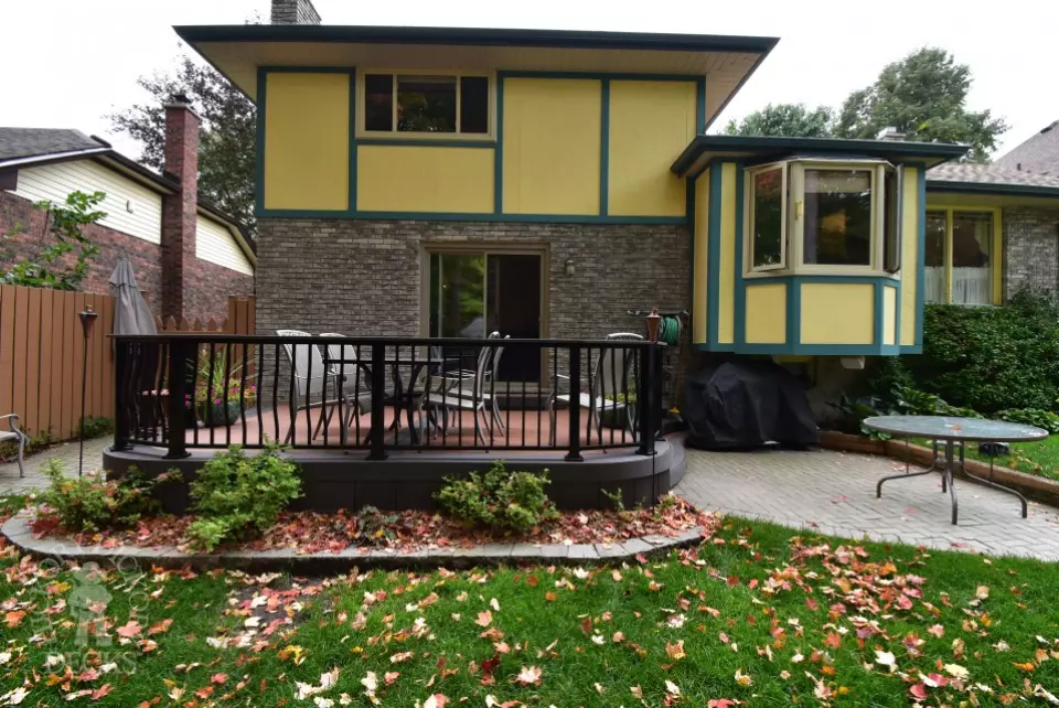 Azek Deck in Waterloo Ontario