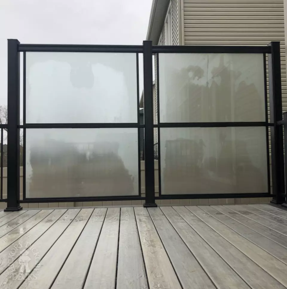 Fiberon Deck in Ottawa with privacy Fiberon Deck in Ottawa with privacy