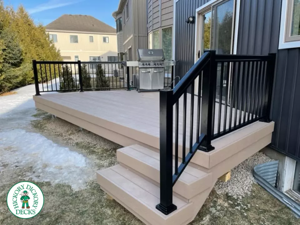 Brownstone Azek deck with aluminum railing and stairs, Guelph, Ontario