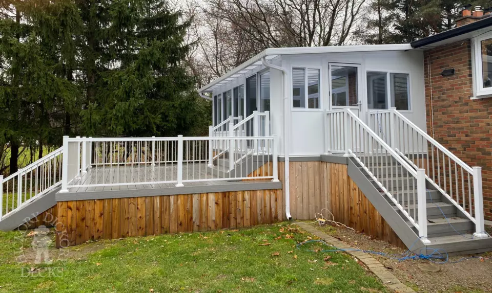 Fiberon Deck and Sunroom in Niagara Fiberon Deck and Sunroom in Niagara