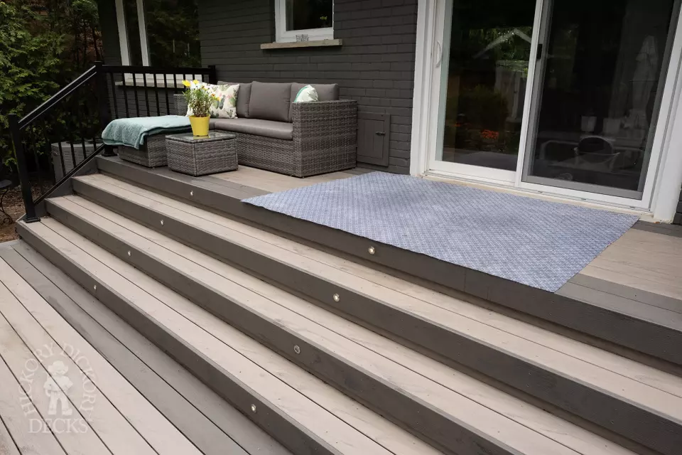 Low deck with lights in trunorth decking