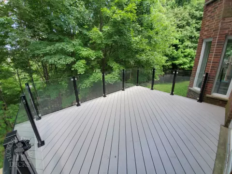 Frameless Glass High Deck Clubhouse Frameless Glass High Deck Clubhouse