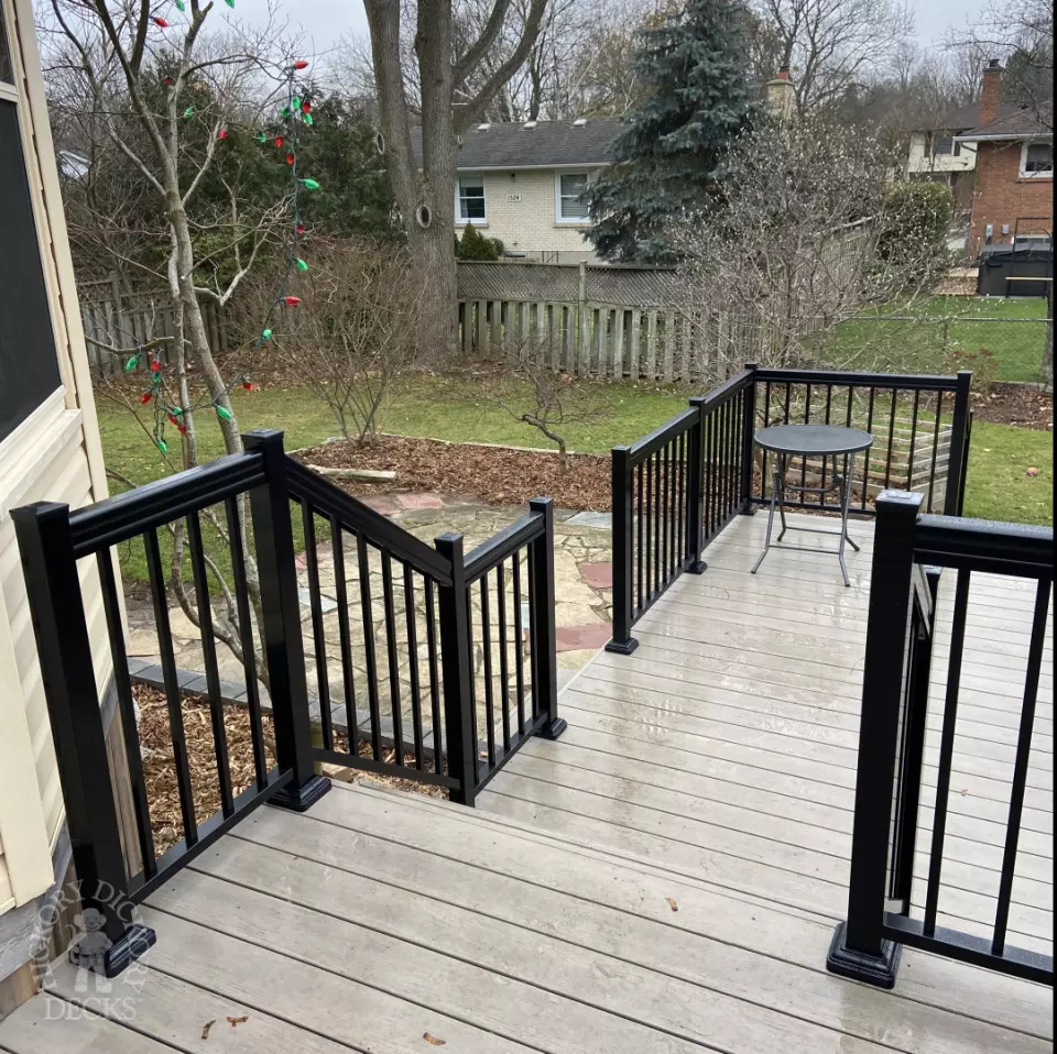 2 Level TruNorth Deck with Privacy Screens and Aluminum Railing in London Ontario