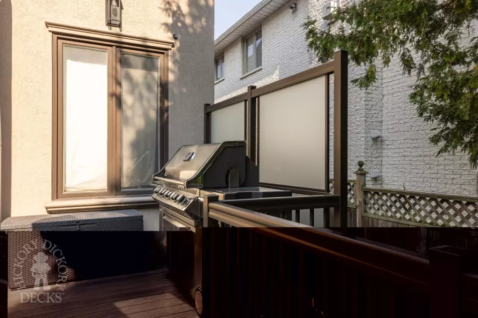 Clubhouse hot tub deck with pergola in North York