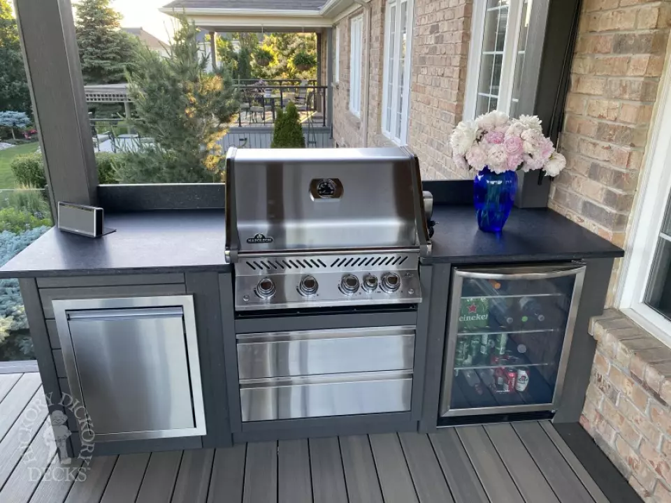 Fiberon Deck with Custom Roof in Ottawa
