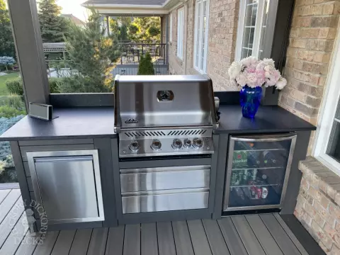 Fiberon Deck with Custom Roof in Ottawa
