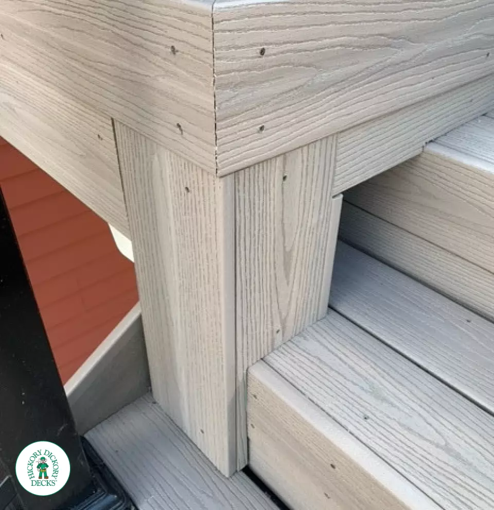 Small high composite deck with stairs.