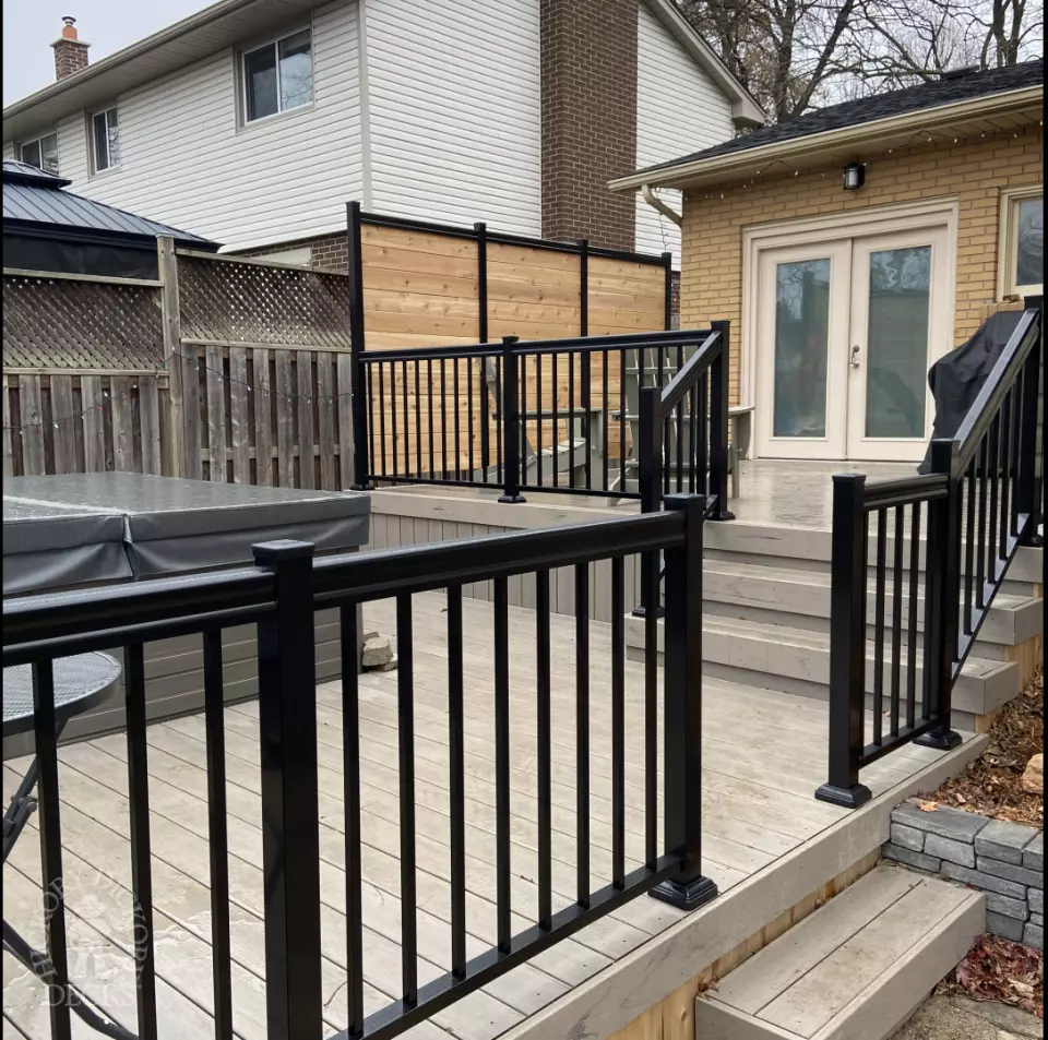 2 Level TruNorth Deck with Privacy Screens and Aluminum Railing in London Ontario