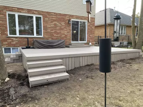 Fiberon low deck in Cambridge Ontario Fiberon low deck in Cambridge Ontario