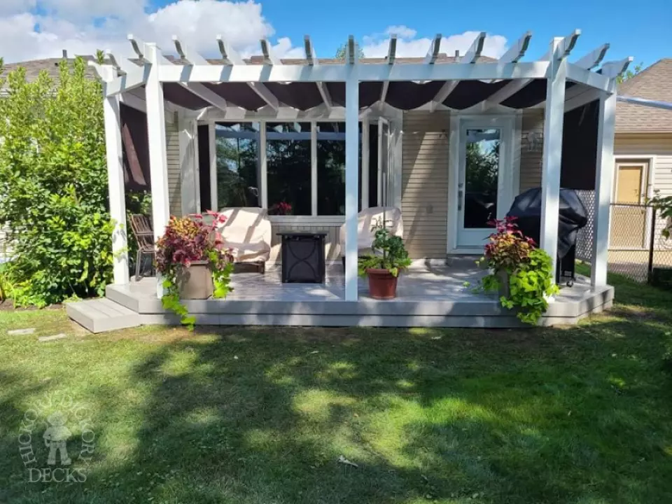 Clubhouse deck with Pergola in Niagara