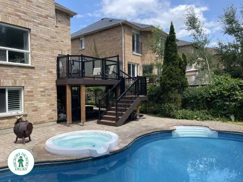 Richmond Hill Raised deck Glass rail