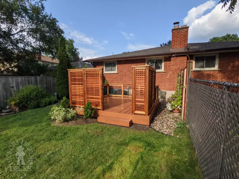 Zuri deck with privacy screens