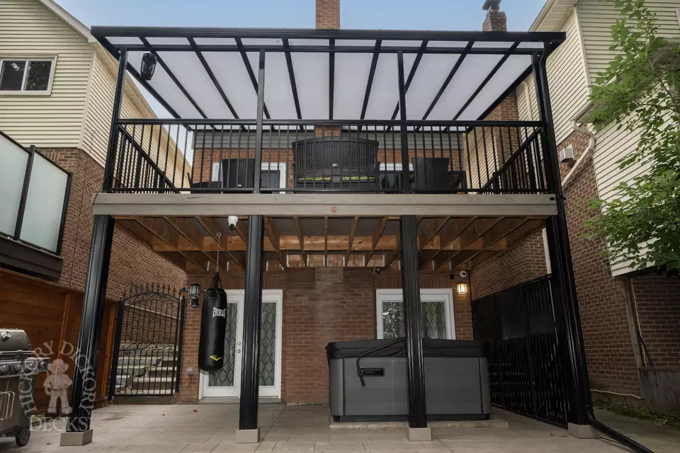 high trunorth deck with roof