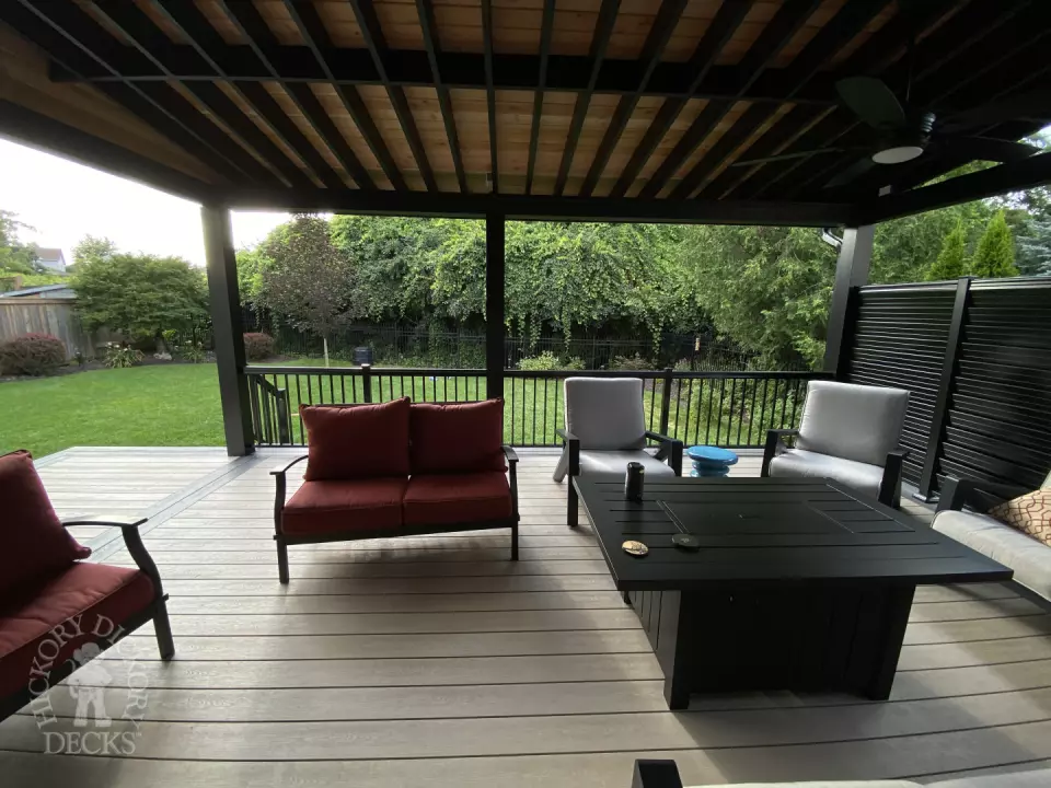 Cambridge deck with shed roof