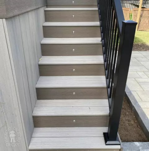 Small Fiberon Custom Deck in Ottawa with stairs