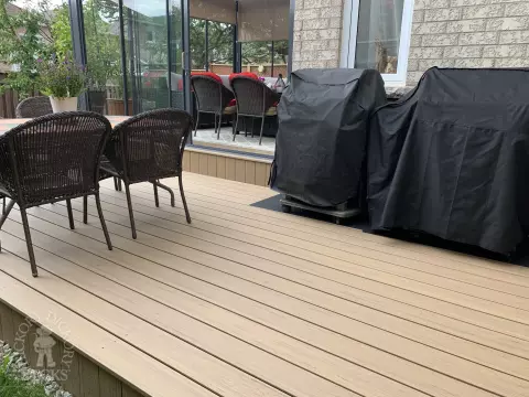 Trex small deck in Vaughan Trex small deck in Vaughan