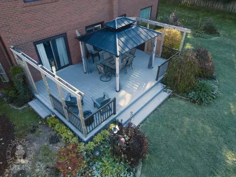 Clubhouse deck with lights and privacy screens in Stouffville Clubhouse deck with lights and privacy screens in Stouffville