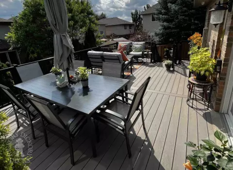 TruNorth Deck with Aluminum Railings, Privacy Screen and LIghts